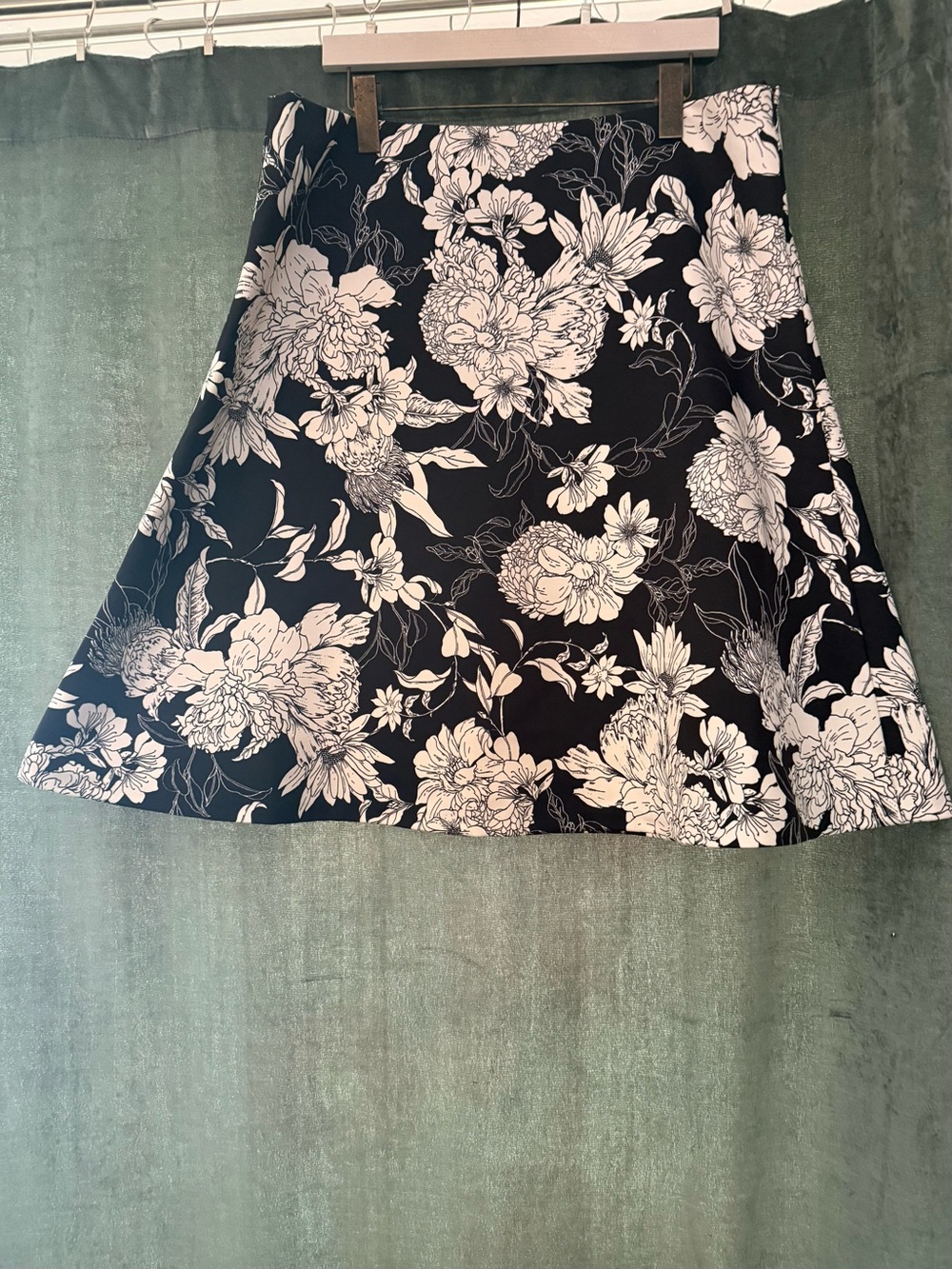 H&M Floral A-Line Skirt in Black and White 18